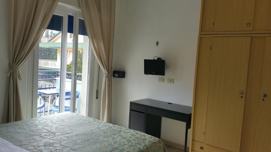 Hotel Canasta Riccione Kültér fotó
